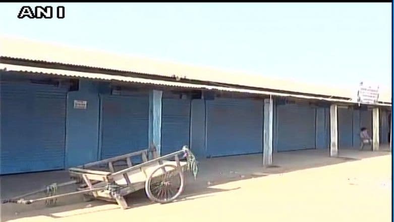 Sri Lanka Easter Blasts: Police Reimposes Curfew on 4 Towns in North Western Region Following Communal Violence Sri Lanka Easter Blasts: Police Reimposes Curfew on 4 Towns in North Western Region Following Communal Violence