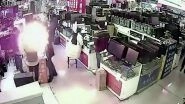 iPhone Battery Exploded: Chinese Shopper Bites The Battery Resulting Explosion