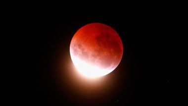 Chandra Grahan 2018: Facts, Timing & Do’s and Don’ts During Super Blue Blood Moon on Lunar Eclipse 