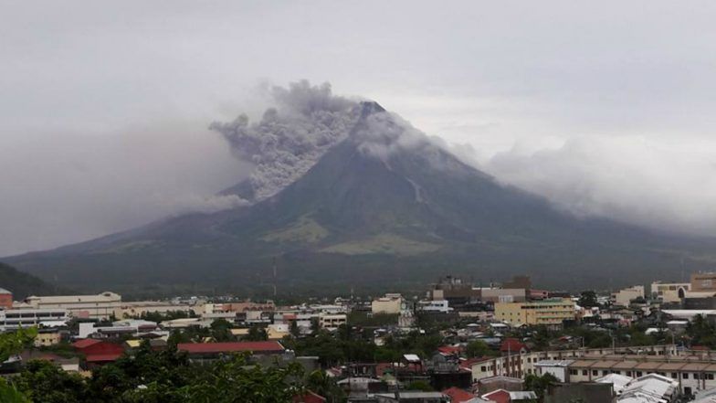 Philippines's Mayon Volcano Explodes, Locals Rush Back to Shelter Homes