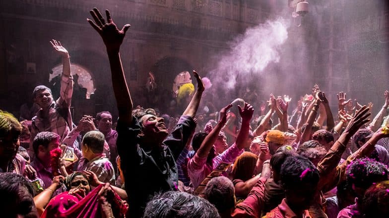 happy holi 2018 greetings best holi festival whatsapp messages sms