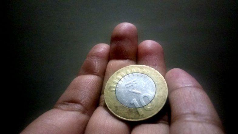 Rs 10 Coin Not Fake!! RBI Clarifies All Ten Rupee Coins With 10,15 Radiating Lines Are Valid