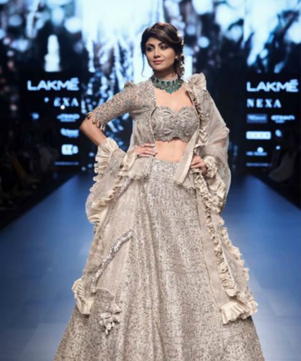 Shilpa Shetty walked the ramp for Jayanti Reddy Label. Shilpa Shetty walked the ramp for Jayanti Reddy Label.