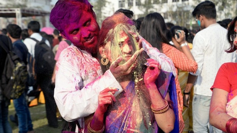 Semen-filled Holi Balloon Flung on Woman in Delhi: Here&rsquo;s Why Holi Has Always Been The Festival of Non-Consent