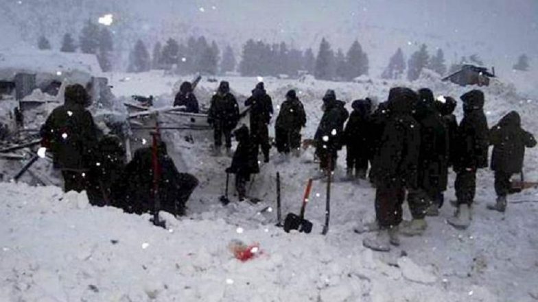 Jammu & Kashmir: Avalanche Hits Jammu-Srinagar Highway, 10 Missing