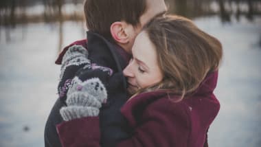 Happy Hug Day 2018 Quotes: Best WhatsApp Messages, Facebook Greetings, GIF Images & SMSes to Send Cute Bear Hugs & Wishes