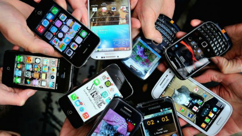 Jammu and Kashmir: 11 Mobile Phones Recovered from Possession of Detained Leaders