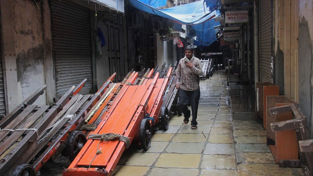 Delhi Bandh: Traders & Businessmen Call For a Two-Day Strike Against Ongoing Sealing Drive