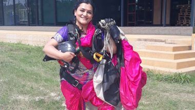 Pune Adventurist Shital Rane-Mahajan Sets New Record; Skydives in Maharashtrian Nauvari Saree