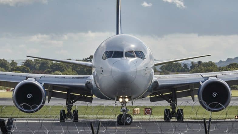 Passenger stripped naked, watched porn before attacking air hostess Passenger stripped naked, watched porn before attacking air hostess