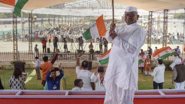 Anna Hazare Breaks Hunger Strike After Maharashtra CM Devendra Fadnavis Reaches Out to Him at Ramlila Maidan