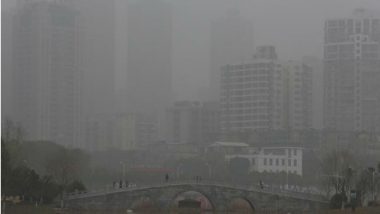 China Issues Three-day Smog Alert as Pollution Levels Rise in Capital Beijing