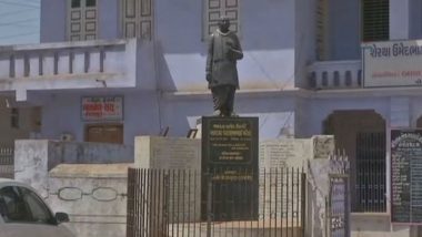 Attack on Statues Continue! Sardar Vallabhbhai Patel’s Statue Garlanded With Empty Cold Drink Bottles & Grass in Gujarat