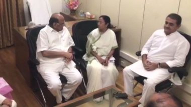 Is Mamata Banerjee Trying to be Face of Opposition Coalition? TMC Chief Meets NCP Supremo Sharad Pawar in Delhi