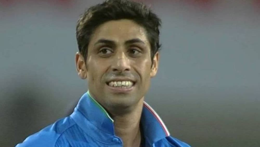 MS Dhoni’s Visakhapatnam Knock Against Pakistan Felt Like He Had Tasted Blood, Says Ashish Nehra MS Dhoni’s Visakhapatnam Knock Against Pakistan Felt Like He Had Tasted Blood, Says Ashish Nehra