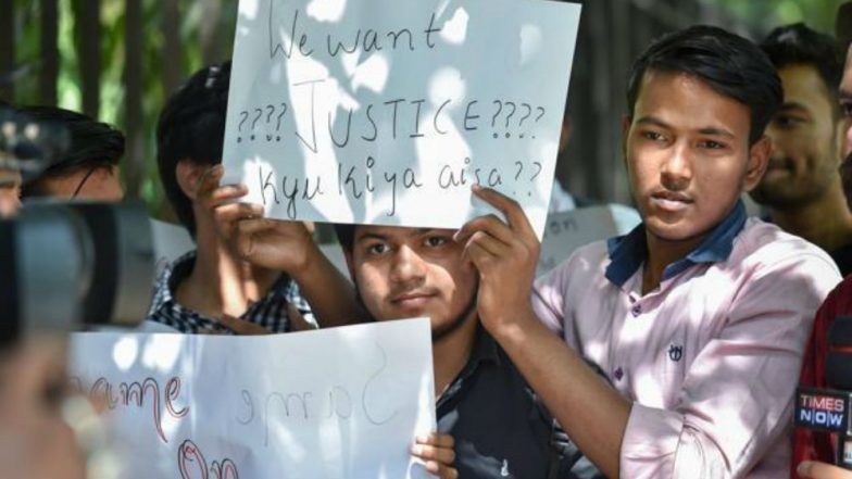 CBSE Paper Leak: SSC, NEET Students Join Protest in Delhi, Police Arrests Pankaj Singh, Satish Pandey And Others From Jharkhand