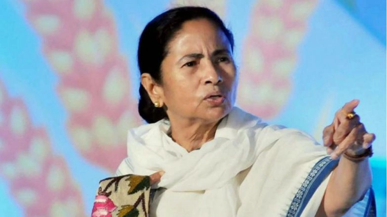 West Bengal CM Mamata Banerjee Says BJP ‘Collecting Garbage’, As 2 TMC MLA, 27 Councillors Join Saffron Party in Last Two Days
