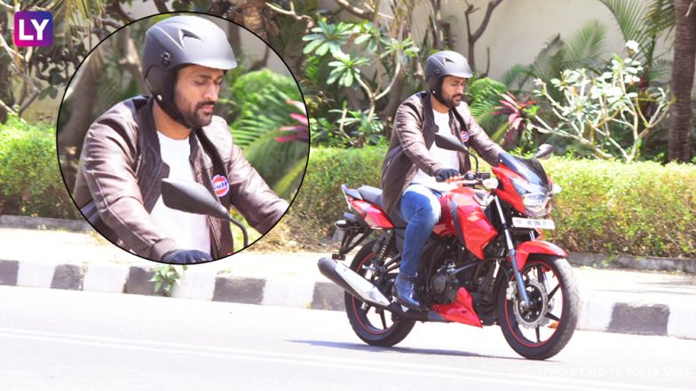 Mahendra Singh Dhoni Rides Bike on Mumbai Roads Without Security: Pics!