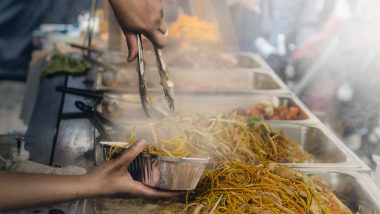 Ludhiana NGO's Food Truck Neki Di Gaddi Collects And Distributes Excess Food to Poor in The City!