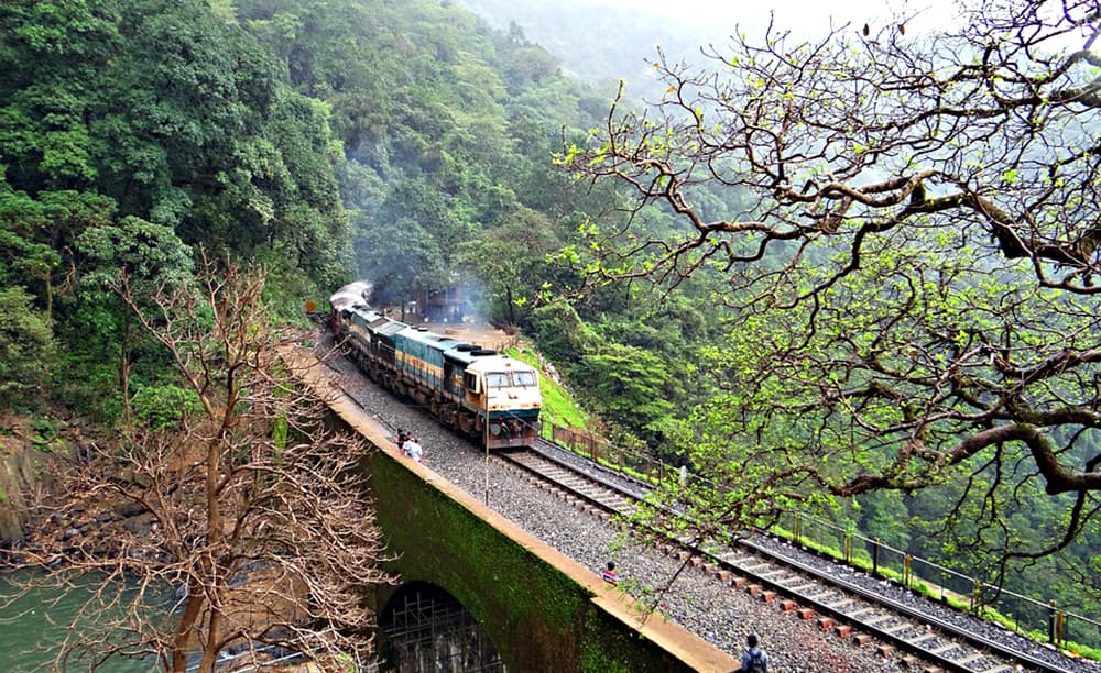 Mountain Railways of India in West Bengal, Tamil Nadu & Himachal ...