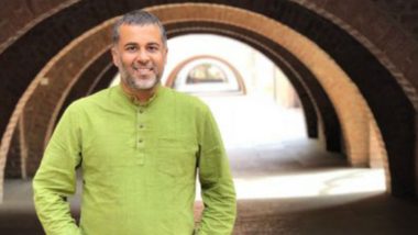 Chetan Bhagat pulls an April Fools' Joke! Twitterati Puzzled with his Move to Join Congress