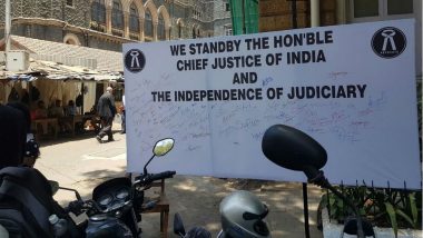 Deepak Misra Impeachment Case: Lawyers Start Signature Campaign Outside Bombay HC in Support of CJI