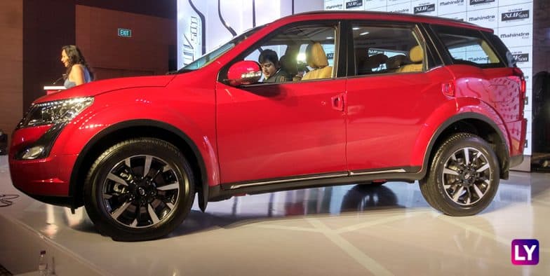 The styling quotient of the new Mahindra XUV500 is underlined by 18-inch diamond cut alloy wheels. The styling quotient of the new Mahindra XUV500 is underlined by 18-inch diamond cut alloy wheels.