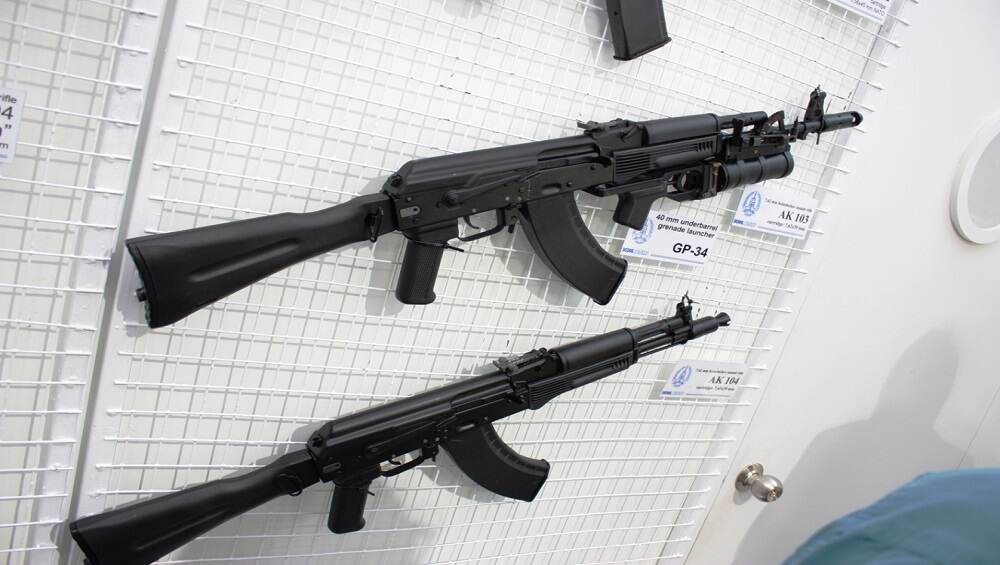 Indian Army Gets New American Assault Rifles in Kashmir Valley Against Terrorists and Pakistan Army on LoC Indian Army Gets New American Assault Rifles in Kashmir Valley Against Terrorists and Pakistan Army on LoC