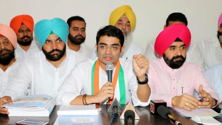 Explain Arun Jaitley's 'Hindu Nationalism Tool': Congress to BJP Explain Arun Jaitley's 'Hindu Nationalism Tool': Congress to BJP