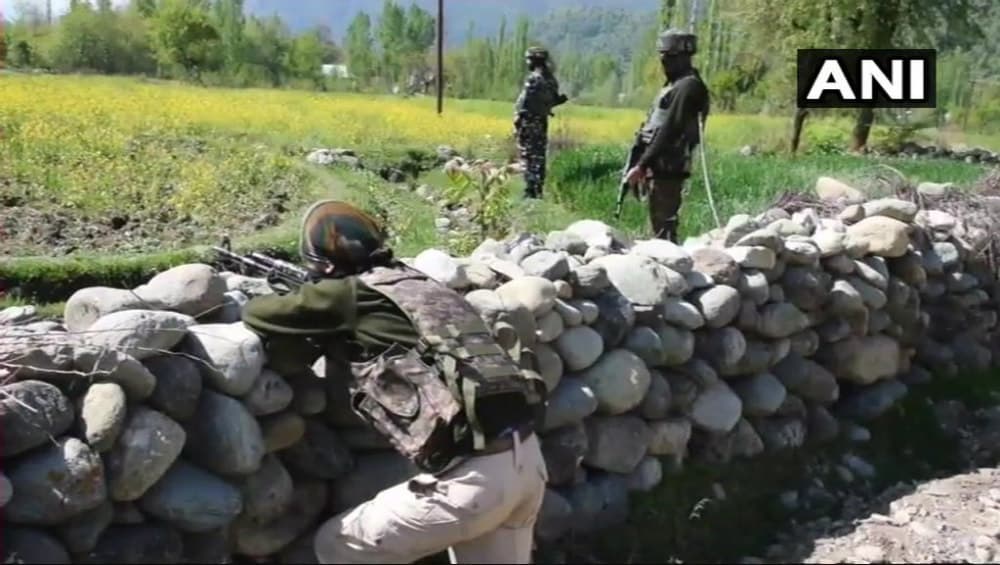 Jammu and Kashmir: Pakistan Violates Ceasefire Along LoC in Poonch District and Kirni Sectors Jammu and Kashmir: Pakistan Violates Ceasefire Along LoC in Poonch District and Kirni Sectors