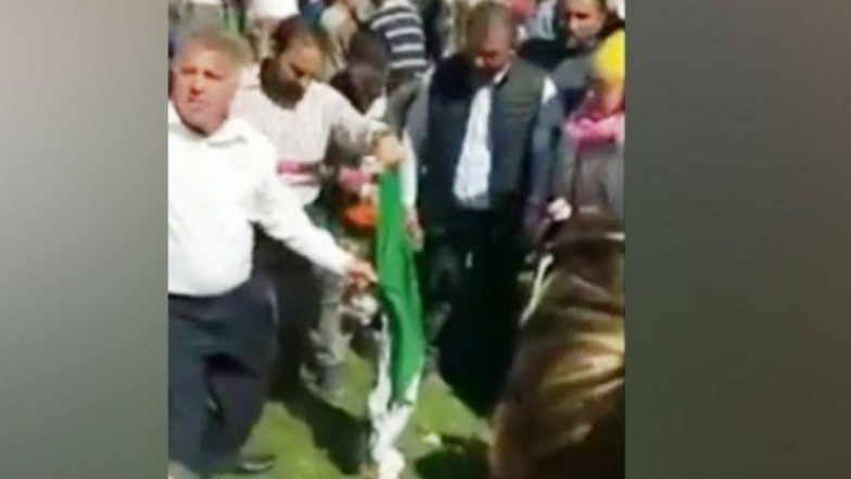 'Pakistan-Sponsored' Khalistani Elements Burn Indian Flag in London, Shameful Act Caught on Camera