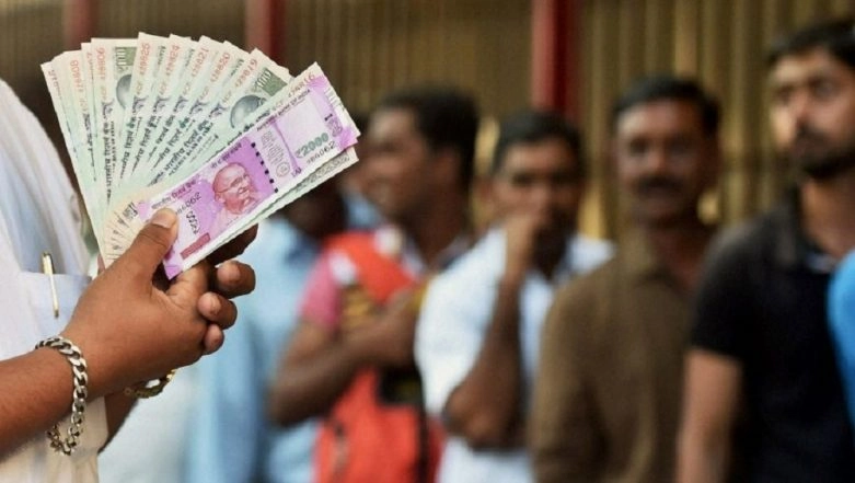 Indian Rupee Hits All-Time Low Against US Dollar, Plunges 82 Paise to 74.50 Due to Coronavirus