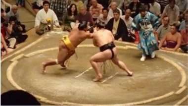 Japanese Women Tried to Give CPR in Sumo Ring; Judge Asked them to Step Out as Women are Considered ‘Ritually Unclean’: Watch Video