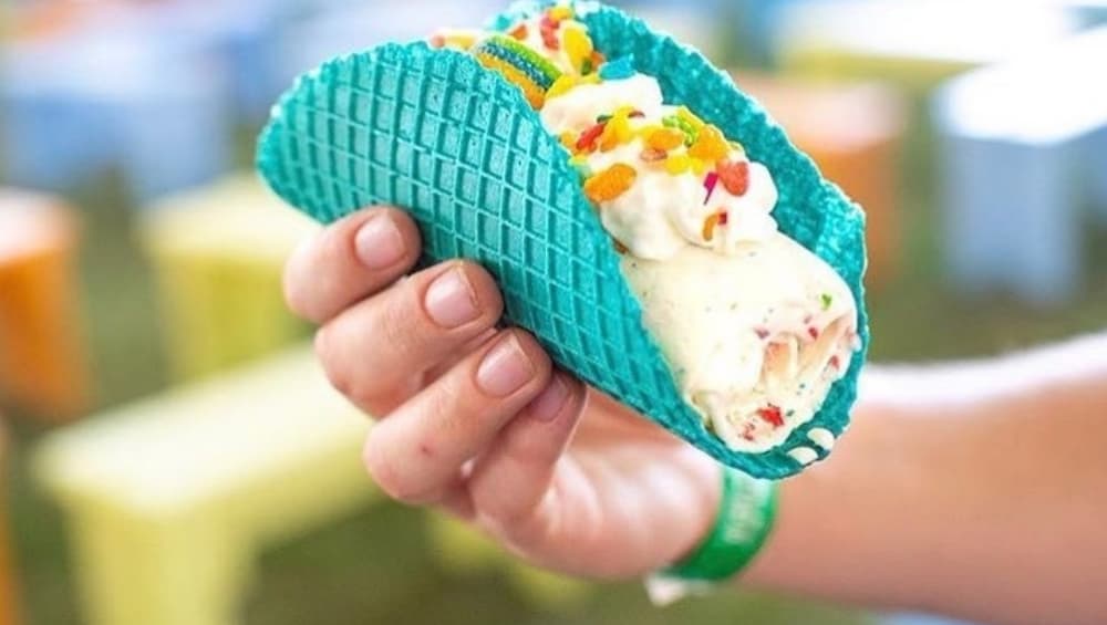 Don't you crave for a mouthful of this yummy-looking dessert? Don't you crave for a mouthful of this yummy-looking dessert?