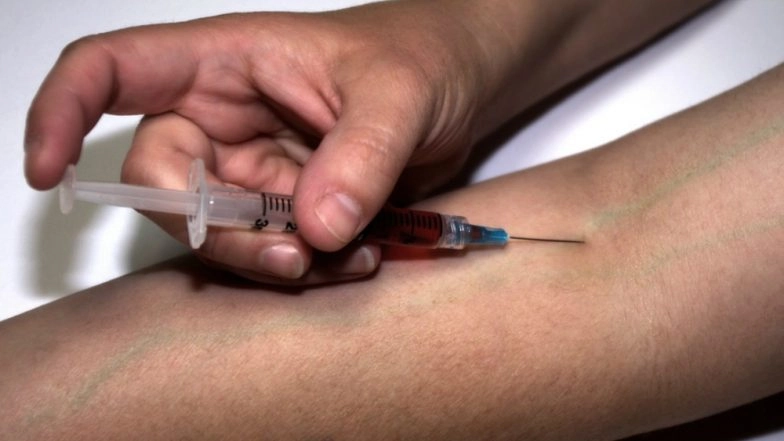 Chinese Woman Nearly Dies After Injecting Fruit Juice Into Her Body
