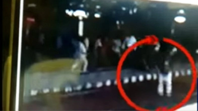56-Year-Old Man Pushed in Front of Moving Local Train at Mumbai's Mulund Station: Watch CCTV Clip