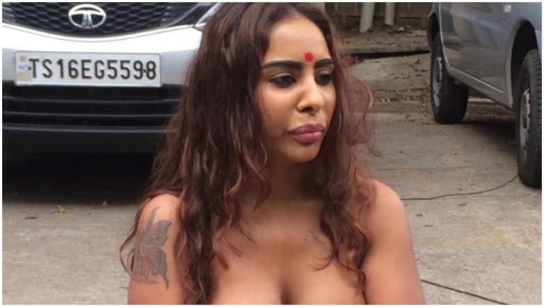 781px x 441px - Sri Reddy Protests: Telugu Actress Jeevitha Rajashekhar Leaks Private Video  | ðŸŽ¥ LatestLY