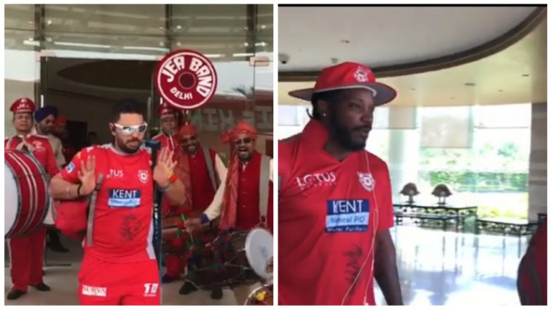 Kings XI Punjab Leave for the Mohali Stadium Amidst Punjabi Dhol Beats, Yuvraj Singh Grooves to the Tunes