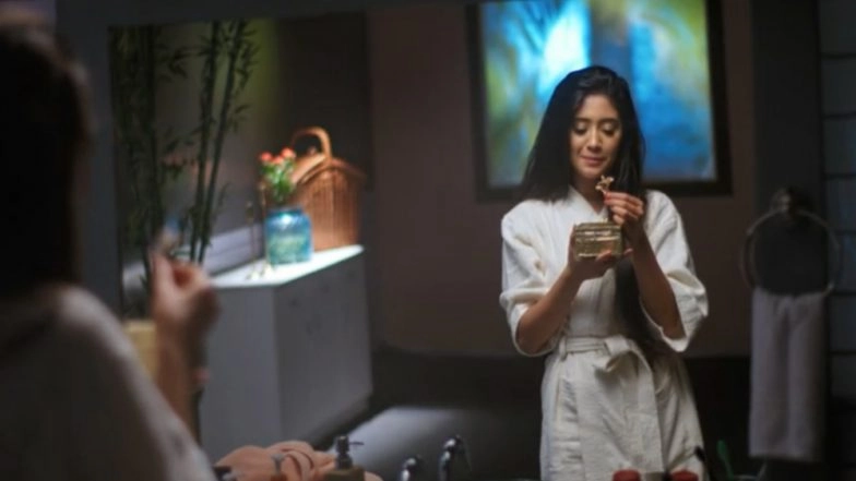 Yeh Rishta Kya Kehlata Hai 16th April 2018 Written Update of Full Episode: Naira Has A Crazy Stalker On The Prowl