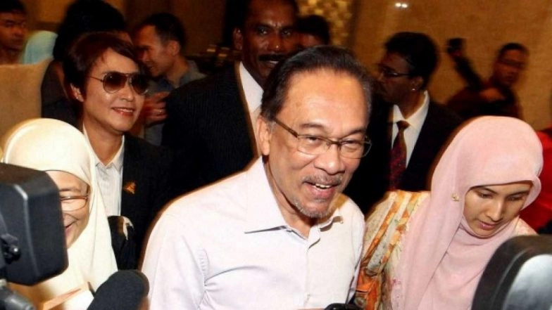From Prison, Malaysia's Opposition Icon Anwar Ibrahim Helps Reunite Opposition
