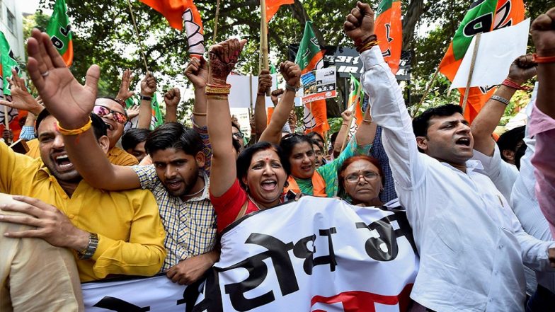 Ahead of H D Kumaraswamy Oath-Taking Ceremony at Vidhan Soudha, BJP Party Workers Stages a Protest