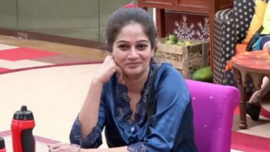 Bigg Boss Marathi: Resham Tipnis Goes 'Thanda' After Eviction of Loverboy Rajesh Shringarpure!