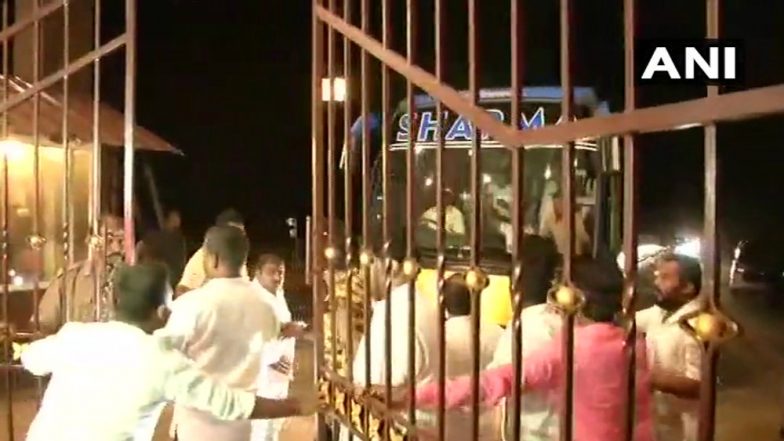 Karnataka: Congress Moves Out its MLAs of Eagleton Hotel, Takes Them to Puducherry to Prevent Defection