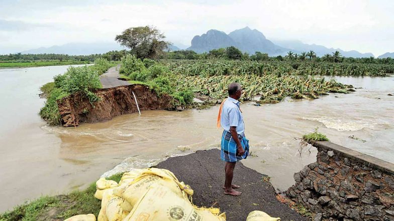 Cyclone Titli to Intensify Into Severe Cyclonic Storm, Red Alert Issued in Odisha and Andhra Pradesh; Centre Says Situation Monitored at Highest Level