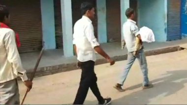 Uttar Pradesh: Man Carries Ailing 5-Year Old Son After Hospital Denies Ambulance in Hardoi