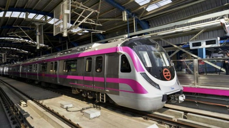 Delhi Metro Update: Smart Card, Token to Be Allowed for Commuting in Metro from Monday Onwards, Says DMRC Official