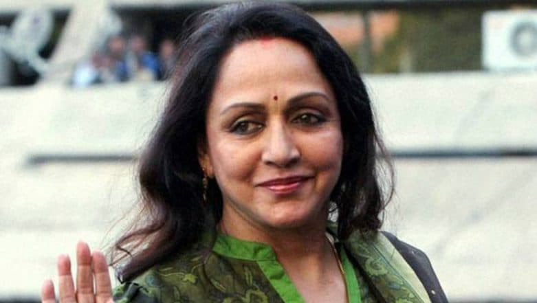 64th Filmfare Awards 2019: Hema Malini Wins Special Award for Completing 50 Years in Cinema