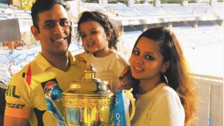 Sakshi Dhoni Gears Up for IPL 2020 Donning Yellow Dress, CSK Breaks into a Popular Number Featuring Rajinikanth
