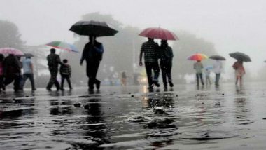 Gusty Wind Coupled with Light Rain Hit Delhi