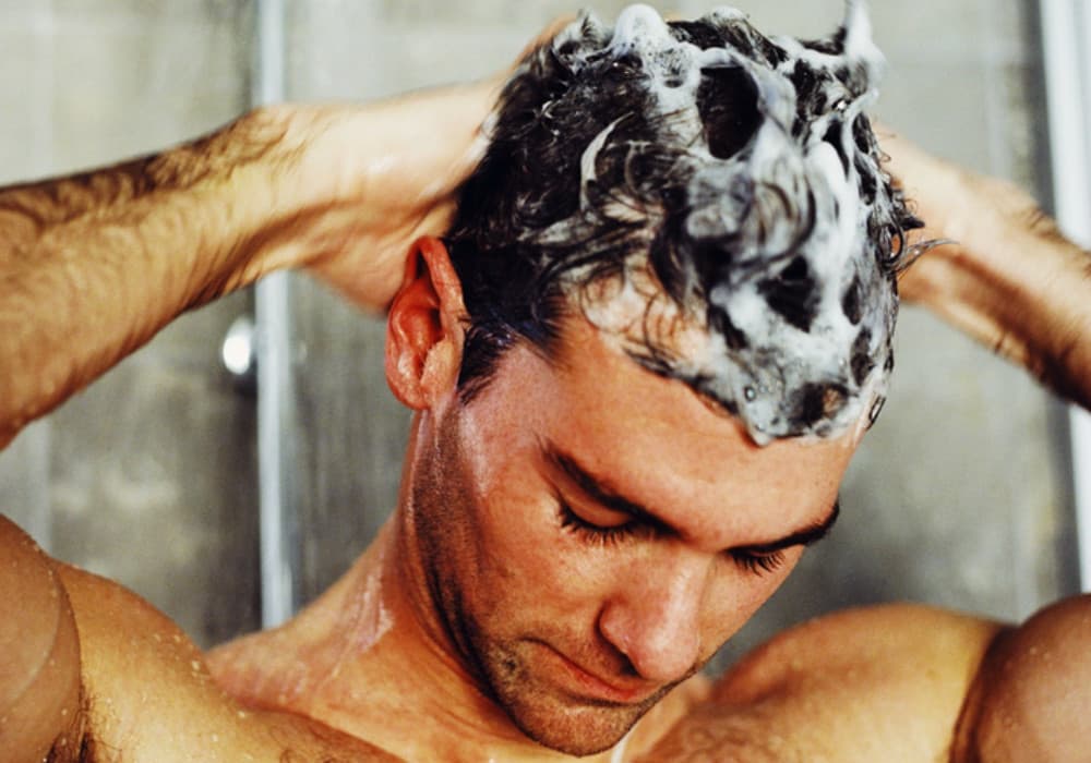 You need to shampoo on alternate days if your scalp gets excessively oily. Shampoo your hair twice or thrice weekly to get rid of the oil and dirt. You need to shampoo on alternate days if your scalp gets excessively oily. Shampoo your hair twice or thrice weekly to get rid of the oil and dirt.